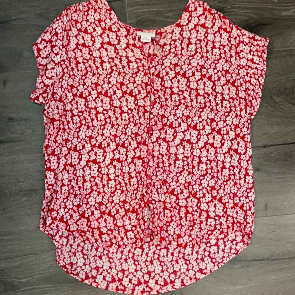 Liz Claiborne Red with white flowers top Cruise Vacation Ready Versatile Chic